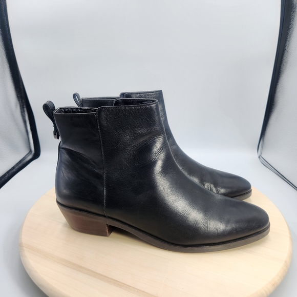 Coach Shoes - Coach Womens Carmen Boots sz 10B